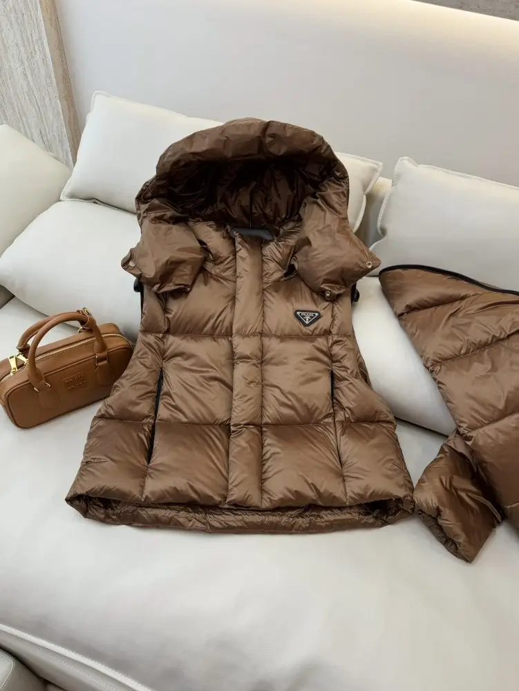 Prada Куртка пуховик жіноча — Фото 3