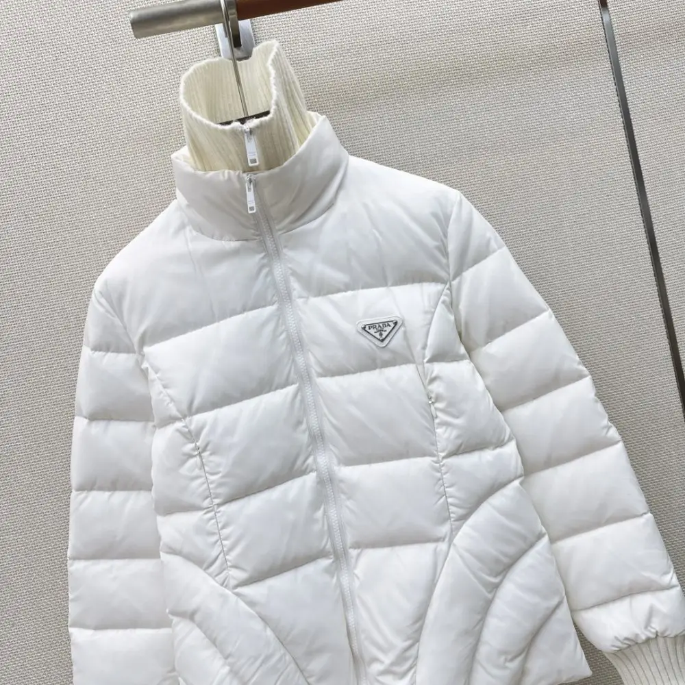 Prada Куртка пуховик жіноча — Фото 3