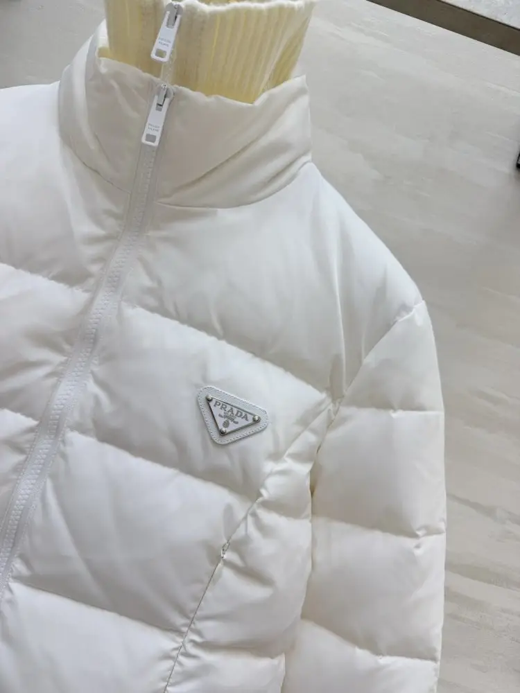 Prada Куртка пуховик жіноча — Фото 3