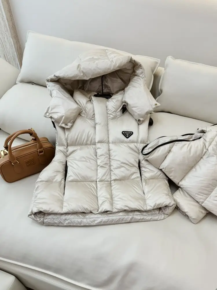 Prada Куртка пуховик жіноча — Фото 3