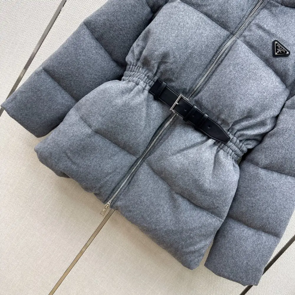 Prada Куртка пуховик жіноча — Фото 4