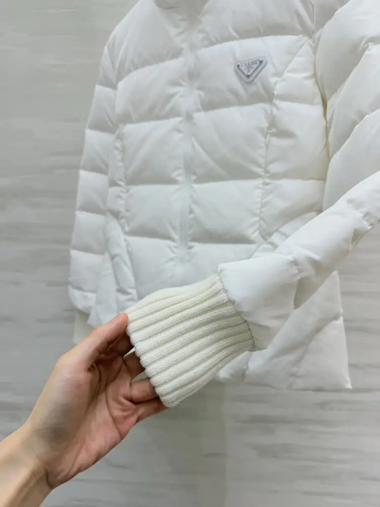 Prada Куртка пуховик жіноча — Фото 4