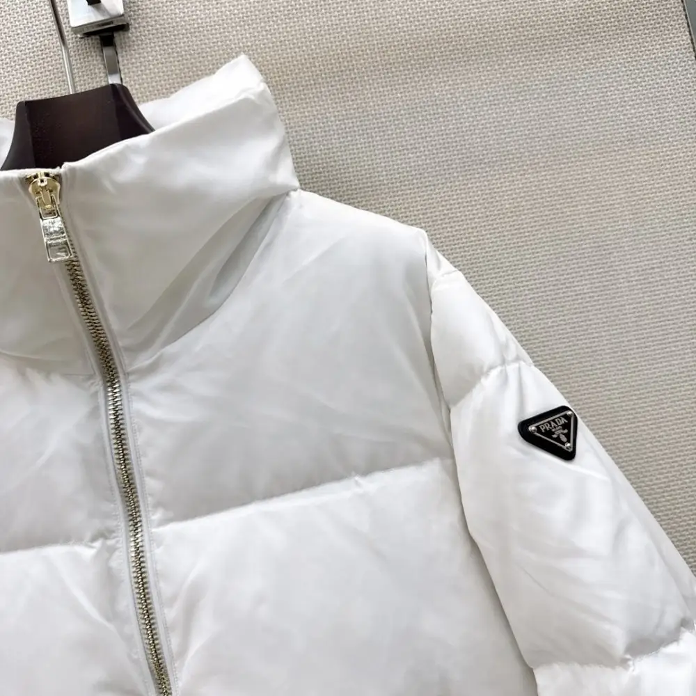 Prada Куртка пуховик жіноча — Фото 4