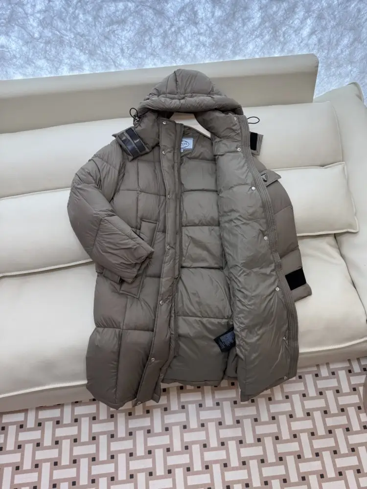 Prada Куртка пуховик жіноча — Фото 4