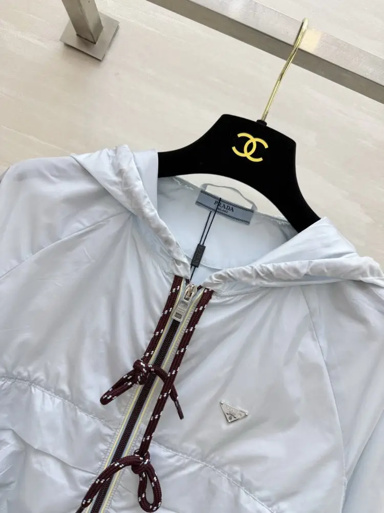 Prada Куртка жіноча — Фото 2
