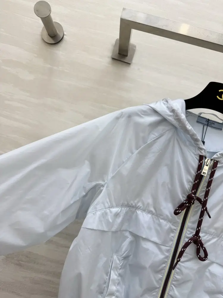 Prada Куртка жіноча — Фото 3