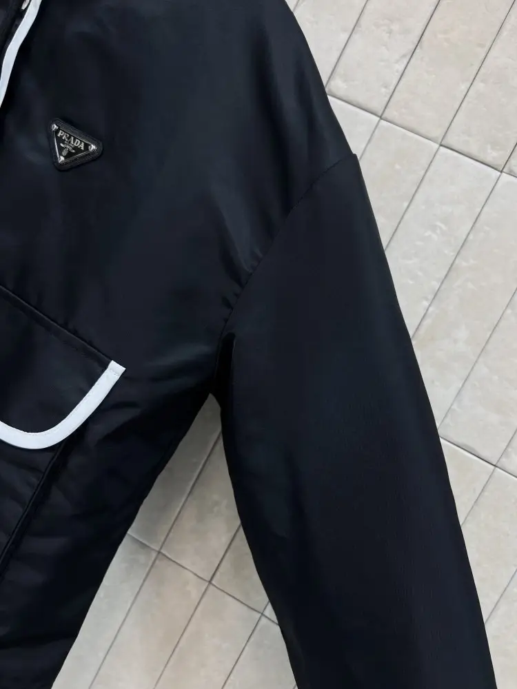 Prada Куртка жіноча — Фото 4