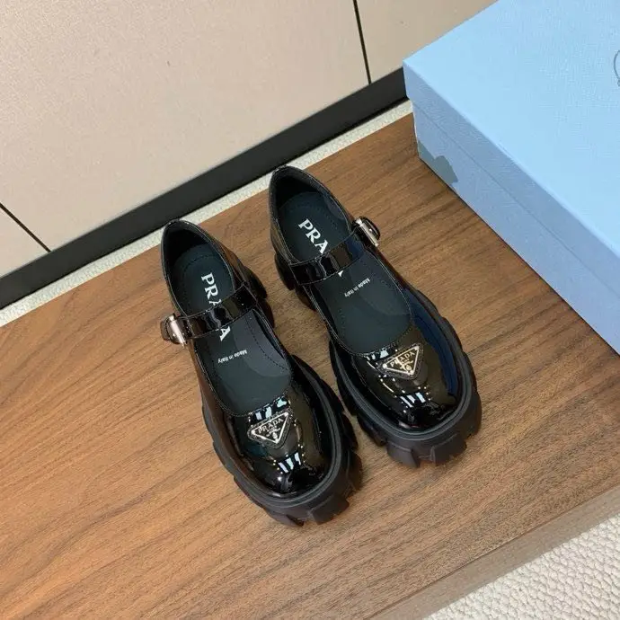 Prada Лоферы на платформе женские — Фото 4