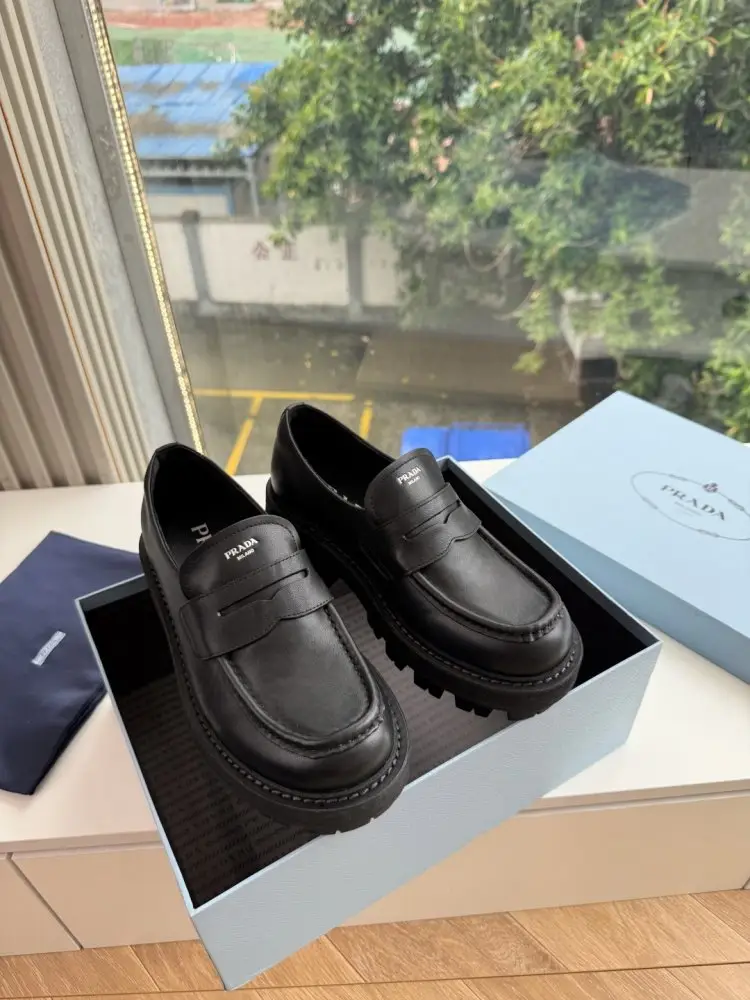 Prada Лоферы women's — Photo 3