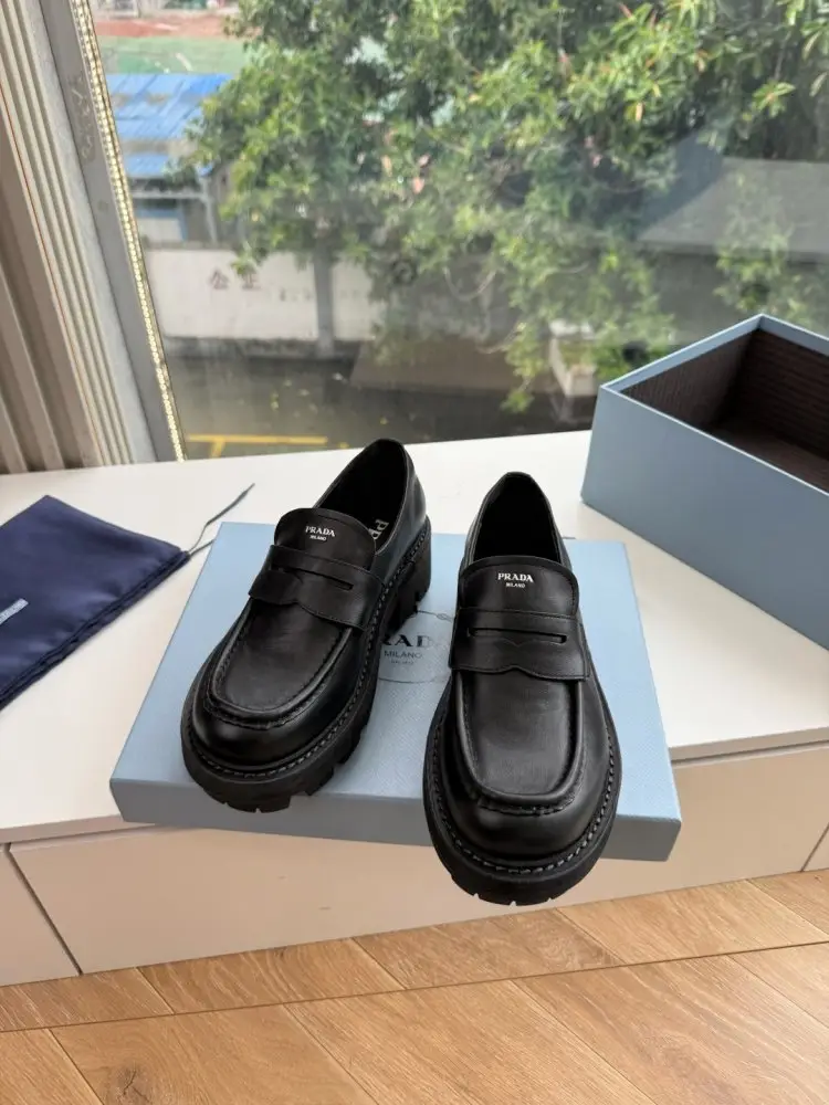 Prada Лоферы women's — Photo 5
