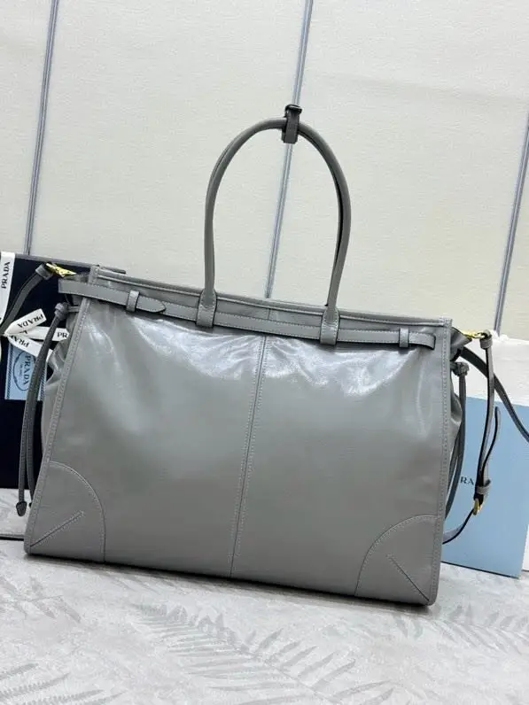 Prada Men's greater a bag-тоут Bonnie 42 cm of soft veal skin — Photo 2