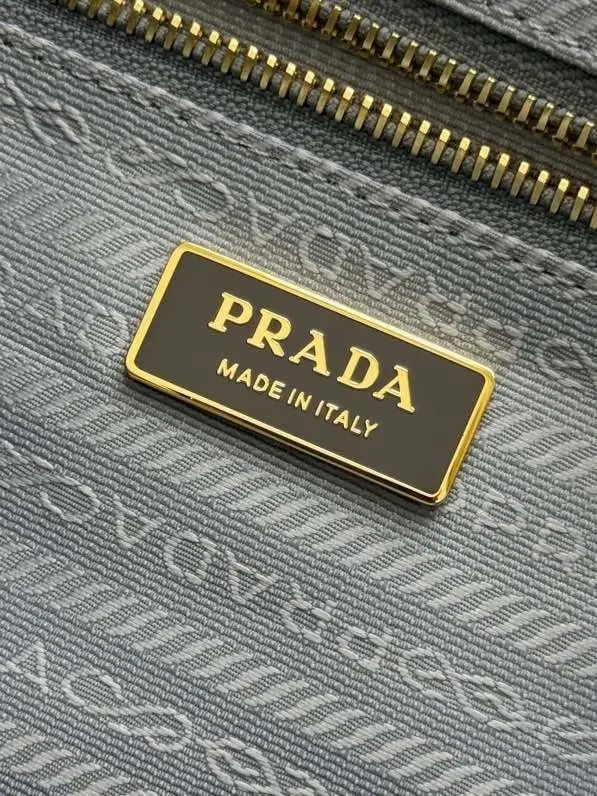 Prada Men's greater a bag-тоут Bonnie 42 cm of soft veal skin — Photo 4