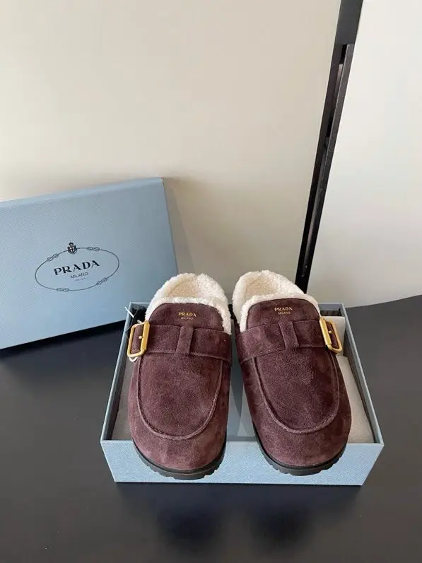 Prada — Мюли на хутрі жіночі