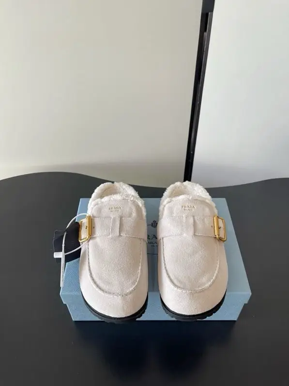 Prada — Мюли на хутрі жіночі