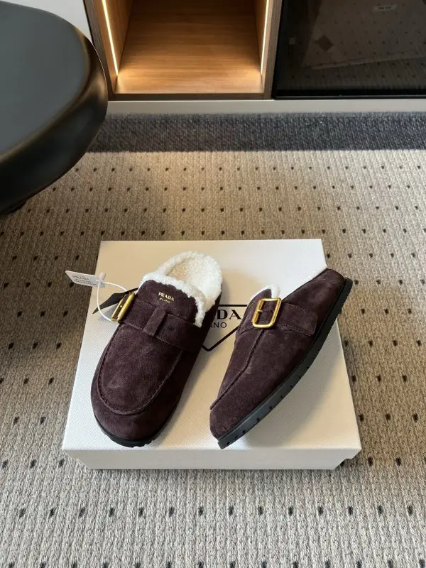 Prada Мюли жіночі на хутрі — Фото 4