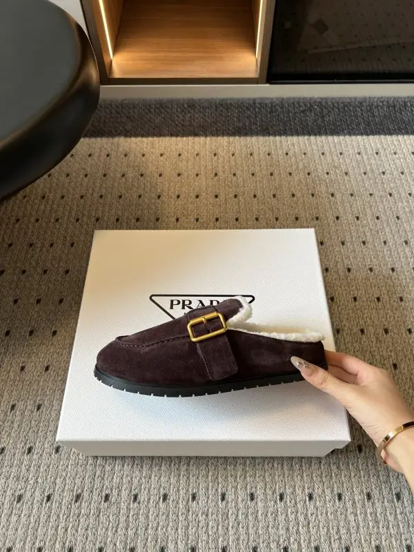 Prada Мюли жіночі на хутрі — Фото 5