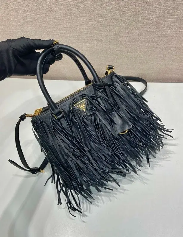Prada Маленька сумка-тоут Galleria 24 см — Фото 3
