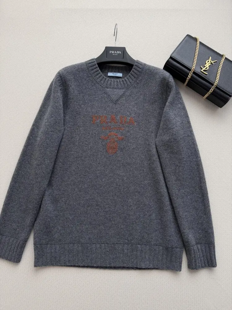 Prada Светр жіночий — Фото 3