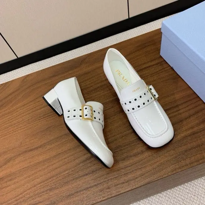 Prada Туфли кожаные женские — Фото 2