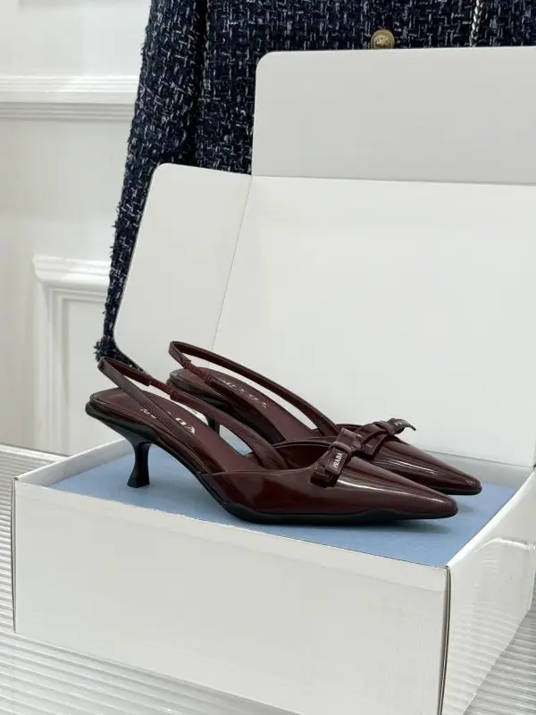 Prada — Туфлі слингбэки