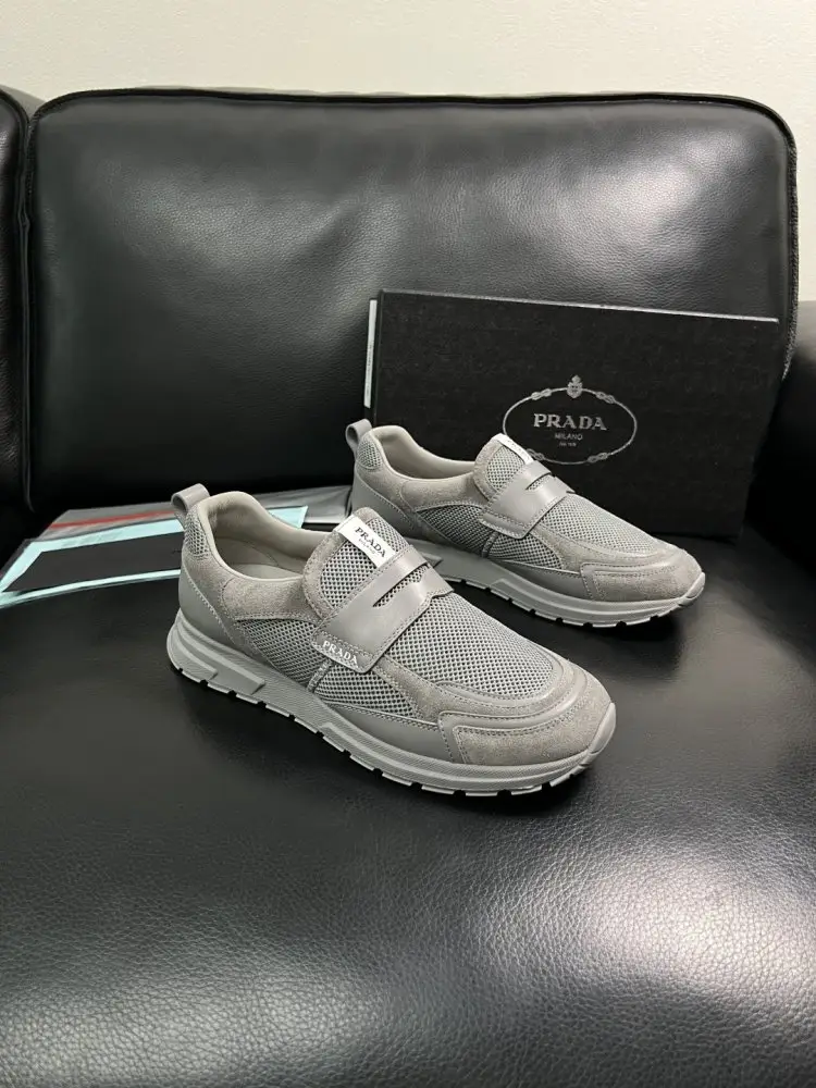 Prada — Кросівки чоловічі