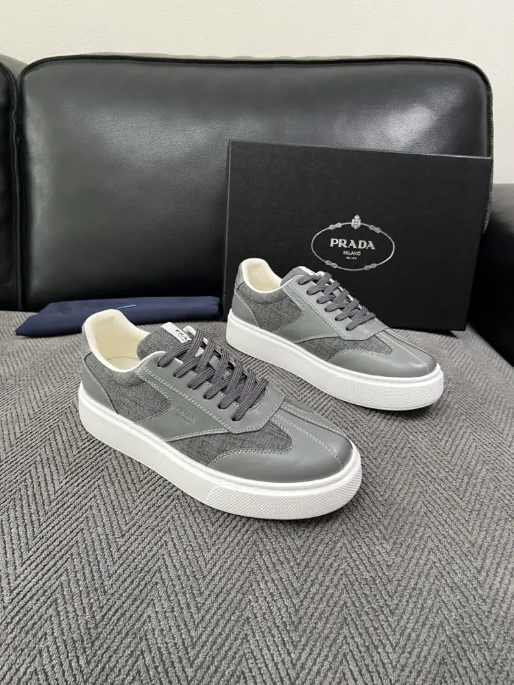 Prada — Кросівки чоловічі