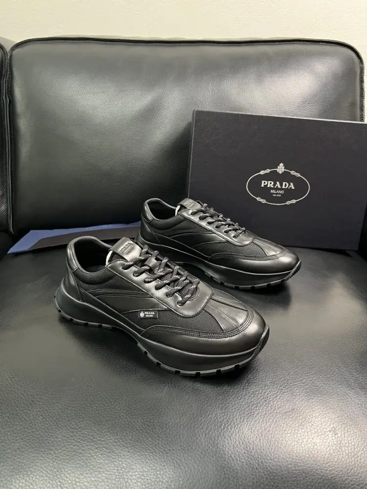 Prada Sneakers men's — Photo 1
