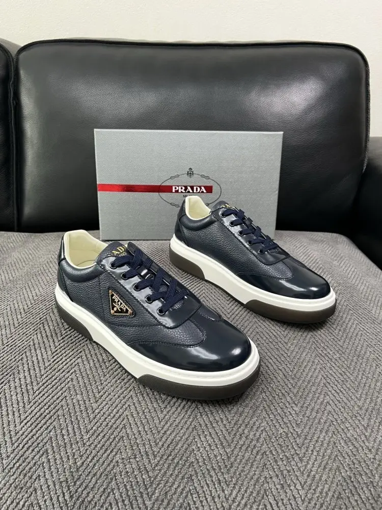 Prada Кросівки чоловічі — Фото 1
