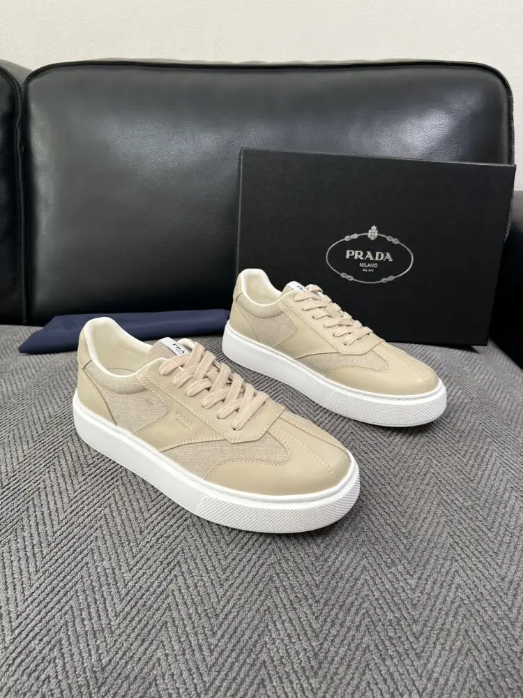 Prada Кросівки чоловічі — Фото 1