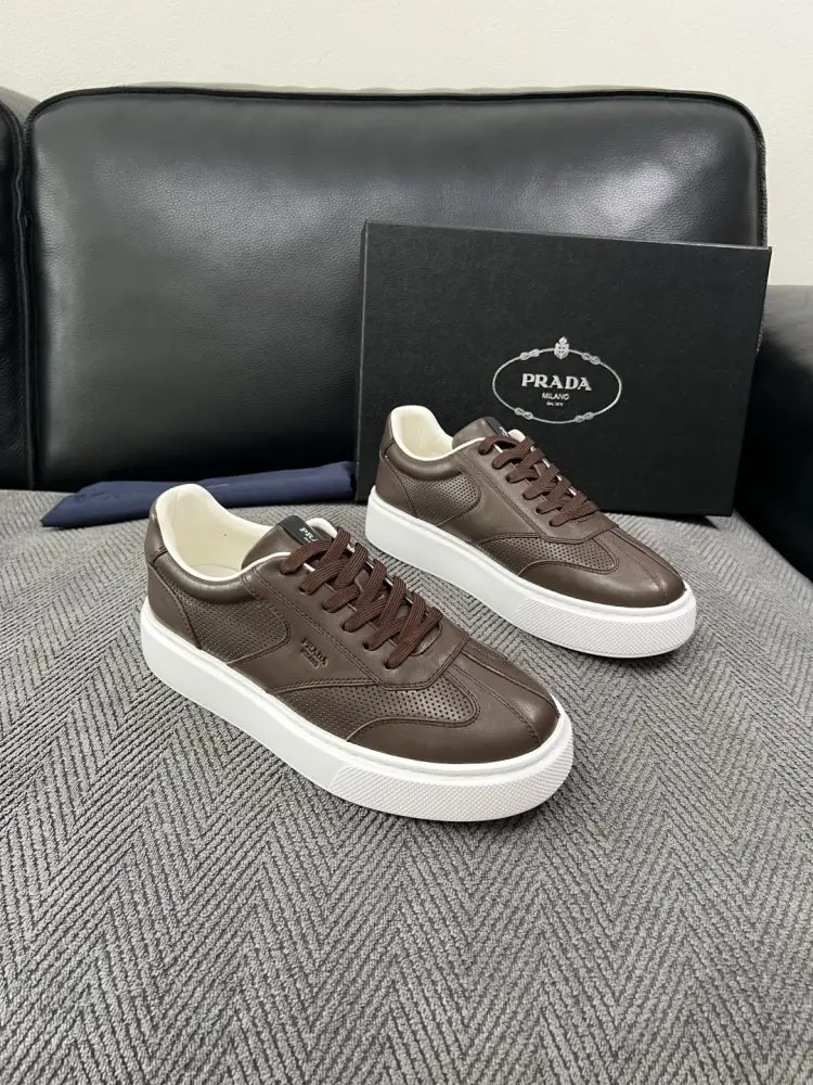 Prada Кросівки чоловічі — Фото 1