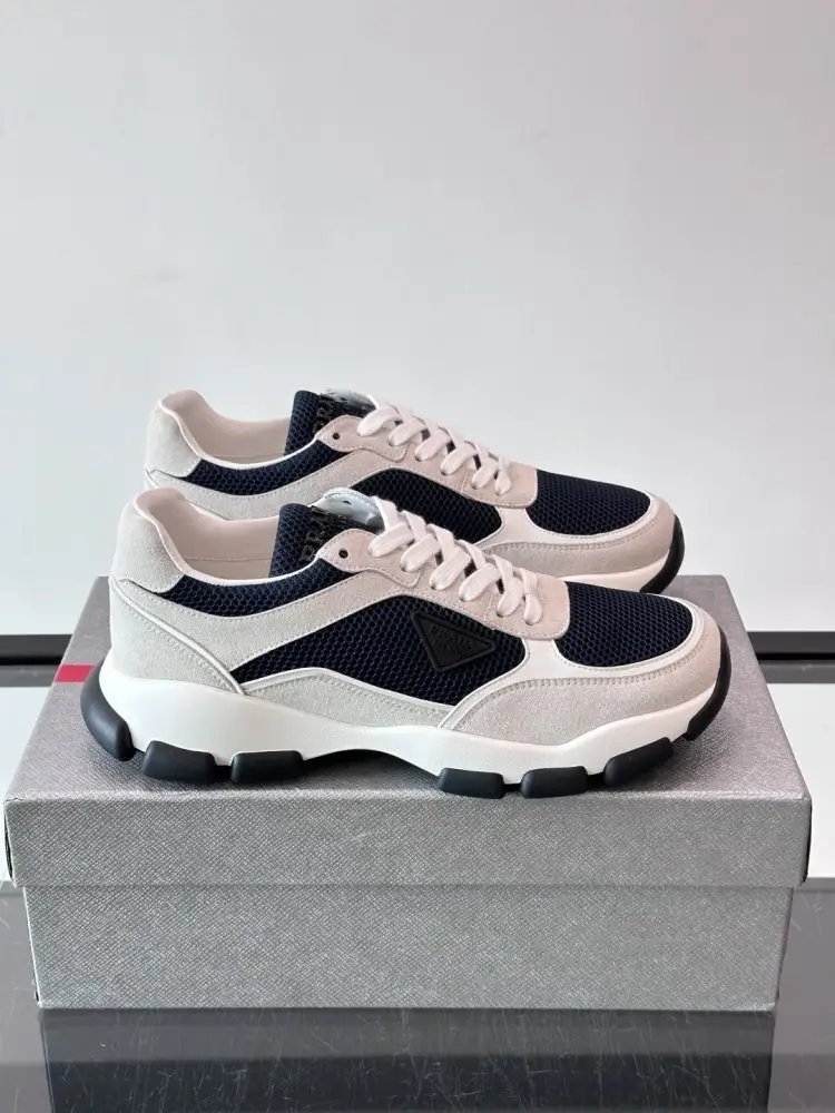 Prada Кроссовки мужские — Фото 1