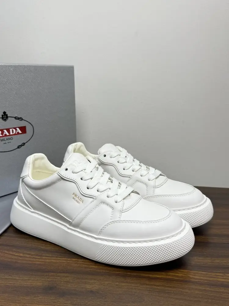 Prada Кросівки чоловічі — Фото 1