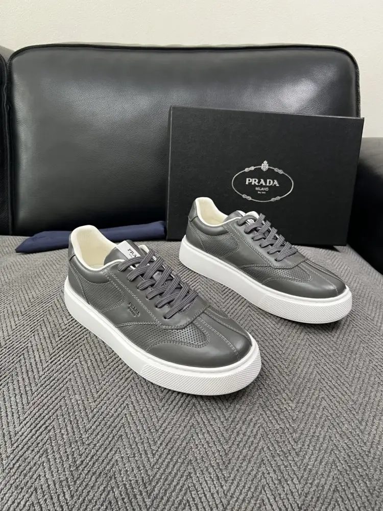 Prada — Кросівки чоловічі