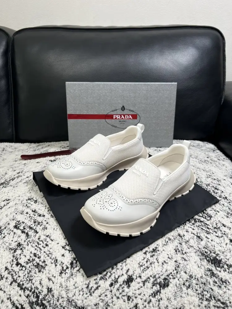 Prada Кроссовки мужские — Фото 2