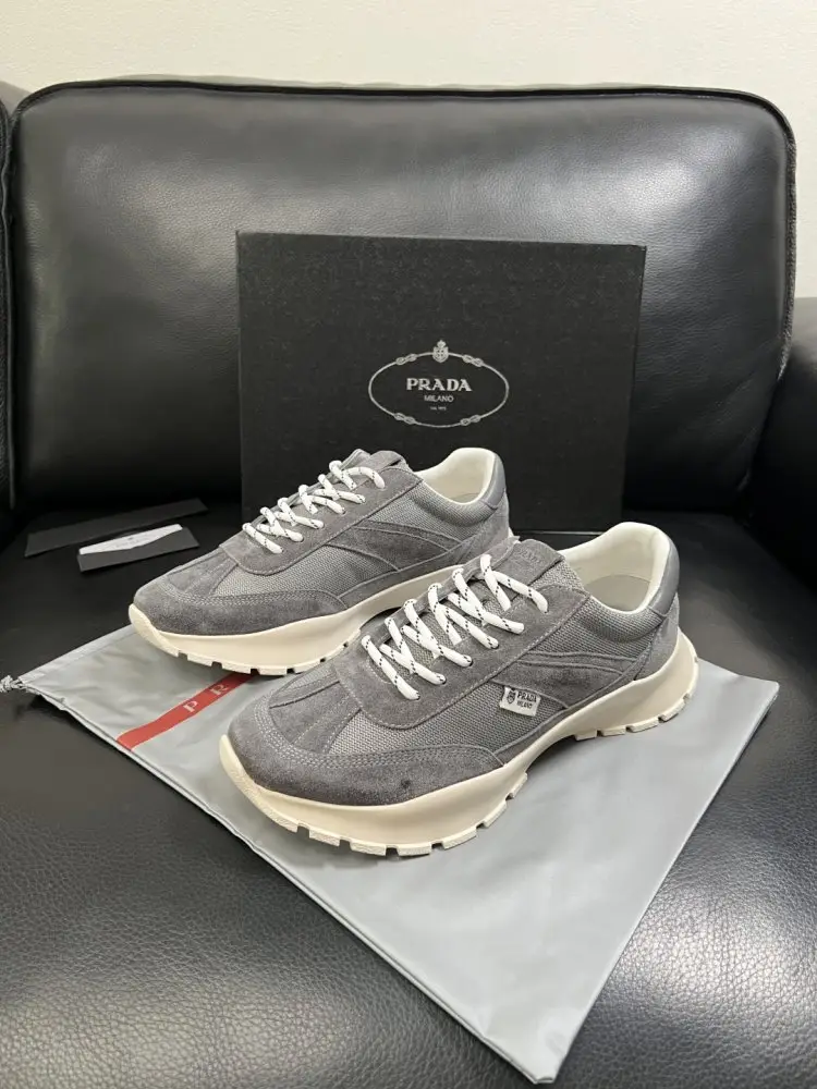 Prada Кроссовки мужские — Фото 2