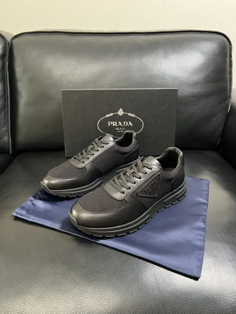 Prada Кроссовки мужские — Фото 2