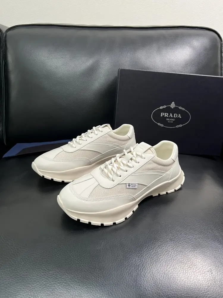 Prada Кроссовки мужские — Фото 2