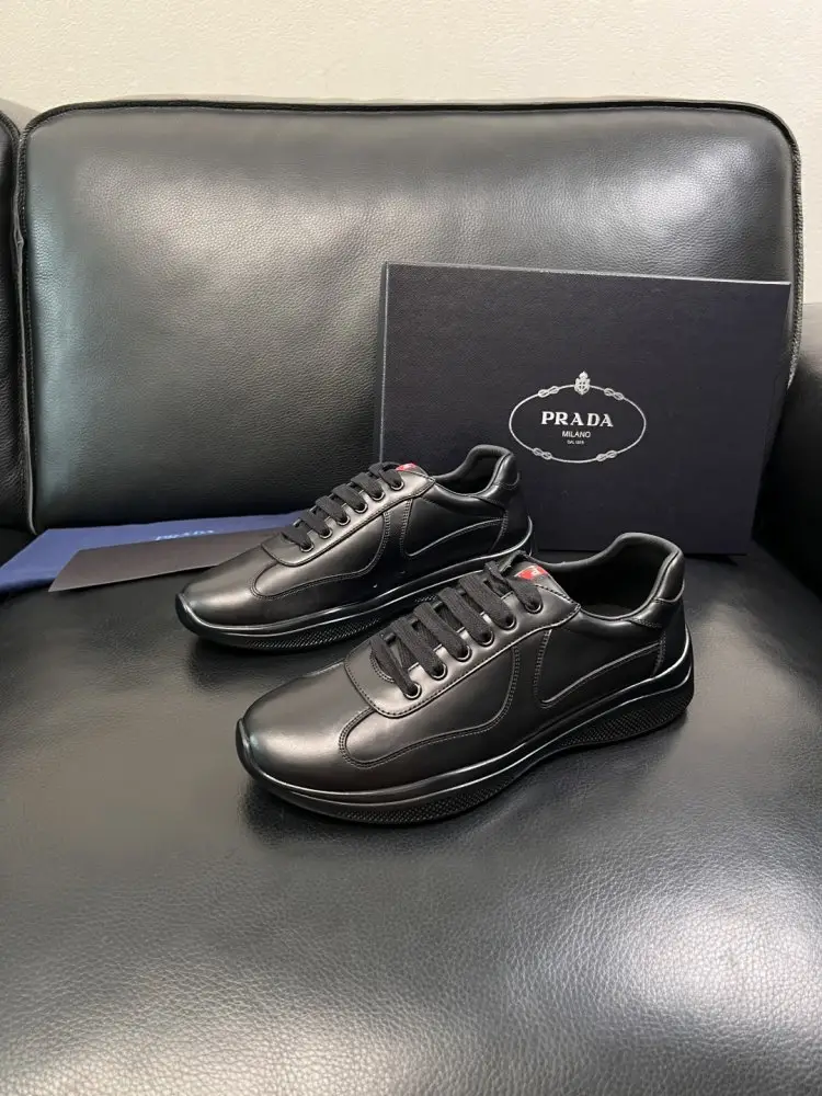 Prada Кросівки чоловічі — Фото 2