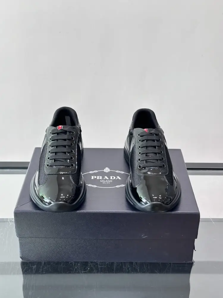 Prada Кросівки чоловічі — Фото 2