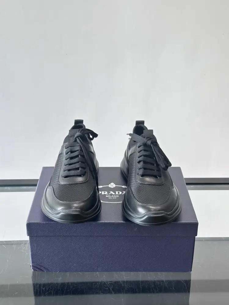 Prada Кросівки чоловічі — Фото 2
