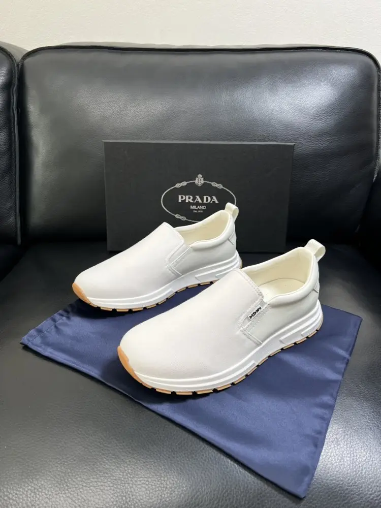 Prada Кроссовки мужские — Фото 2