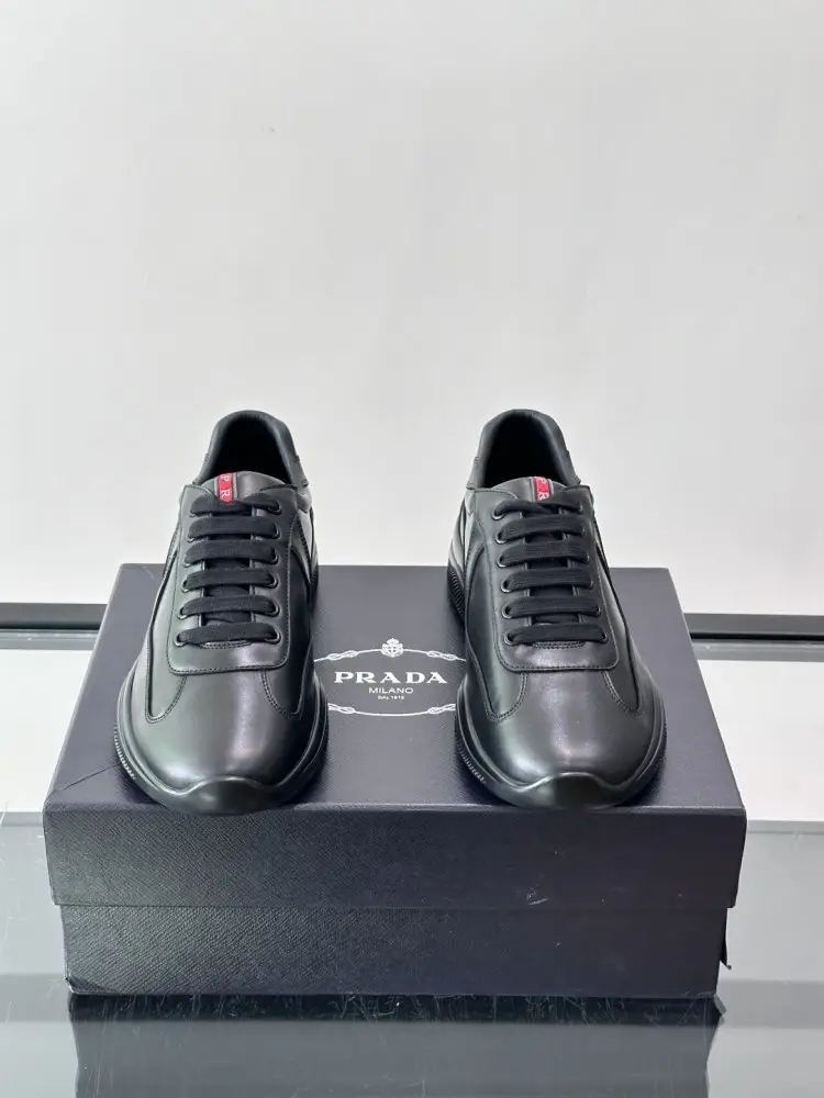 Prada Кросівки чоловічі — Фото 2