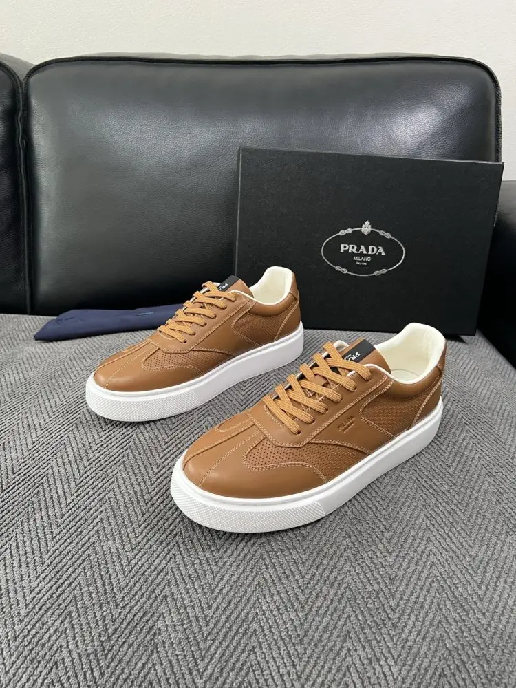Prada Кросівки чоловічі — Фото 2