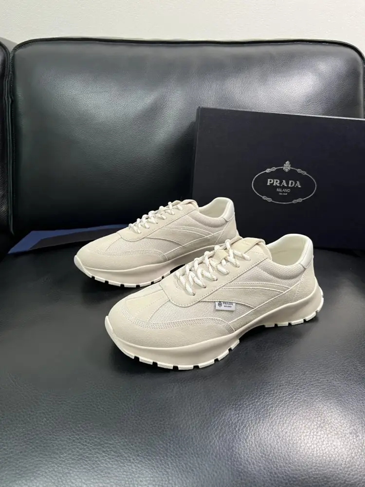 Prada Кроссовки мужские — Фото 2