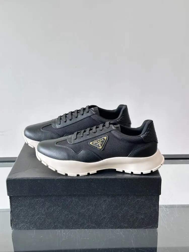 Prada Кроссовки мужские — Фото 3