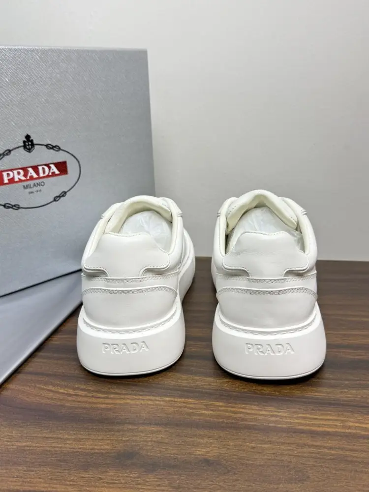Prada Кросівки чоловічі — Фото 3