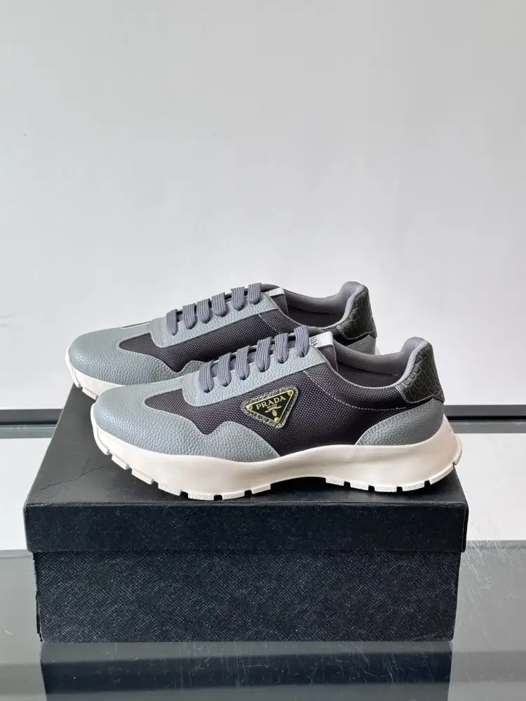 Prada Кроссовки мужские — Фото 3