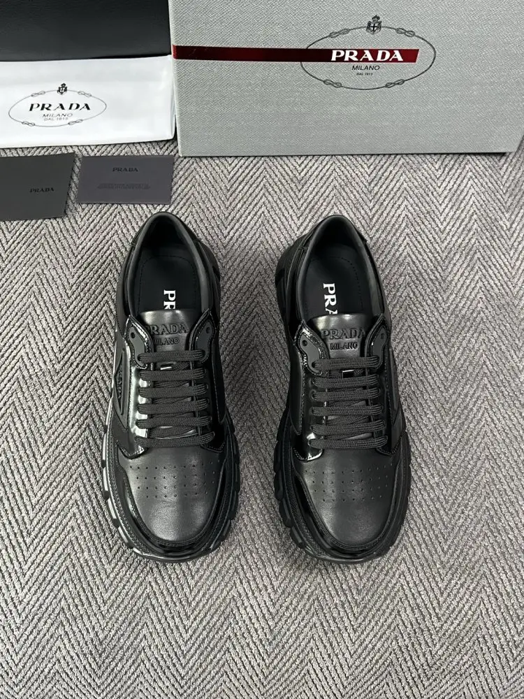 Prada Кросівки чоловічі — Фото 3