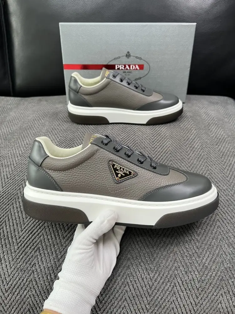 Prada Кросівки чоловічі — Фото 4
