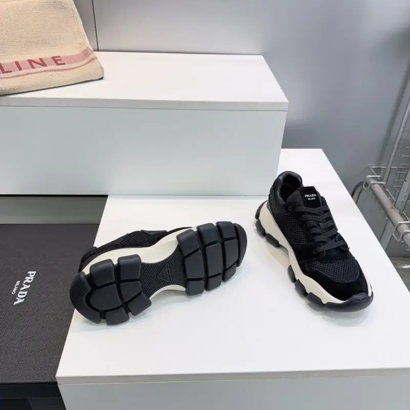 Prada Кроссовки женские — Фото 4